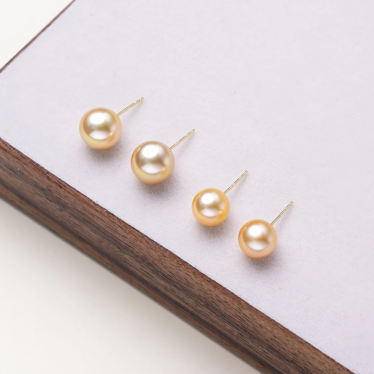 AKOYA 18K 8-99-10