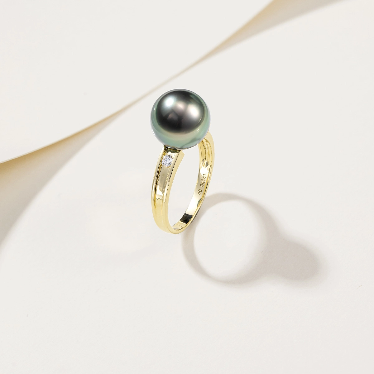 AKOYA 18K