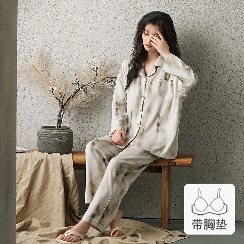 欧迪芬 亲肤柔软透气舒适带胸垫泼墨可外穿家居服睡衣套装 女款 绿色晕染