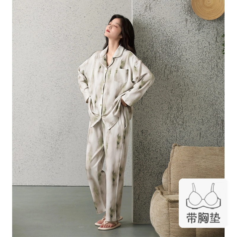 欧迪芬 亲肤柔软透气舒适带胸垫泼墨可外穿家居服睡衣套装 女款 绿色晕染