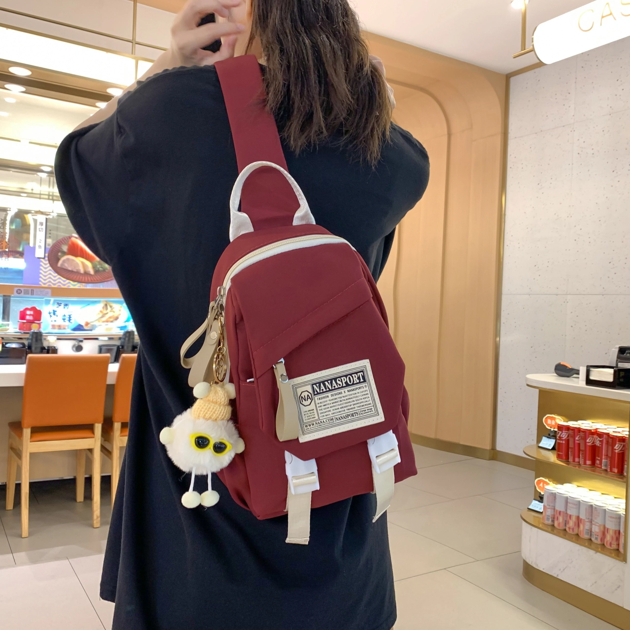米囹 女孩百搭甜酷风 经典逛街出游通勤 男女同款 轻盈 斜跨包 中号 白色/黑色/红色/紫色/粉红色