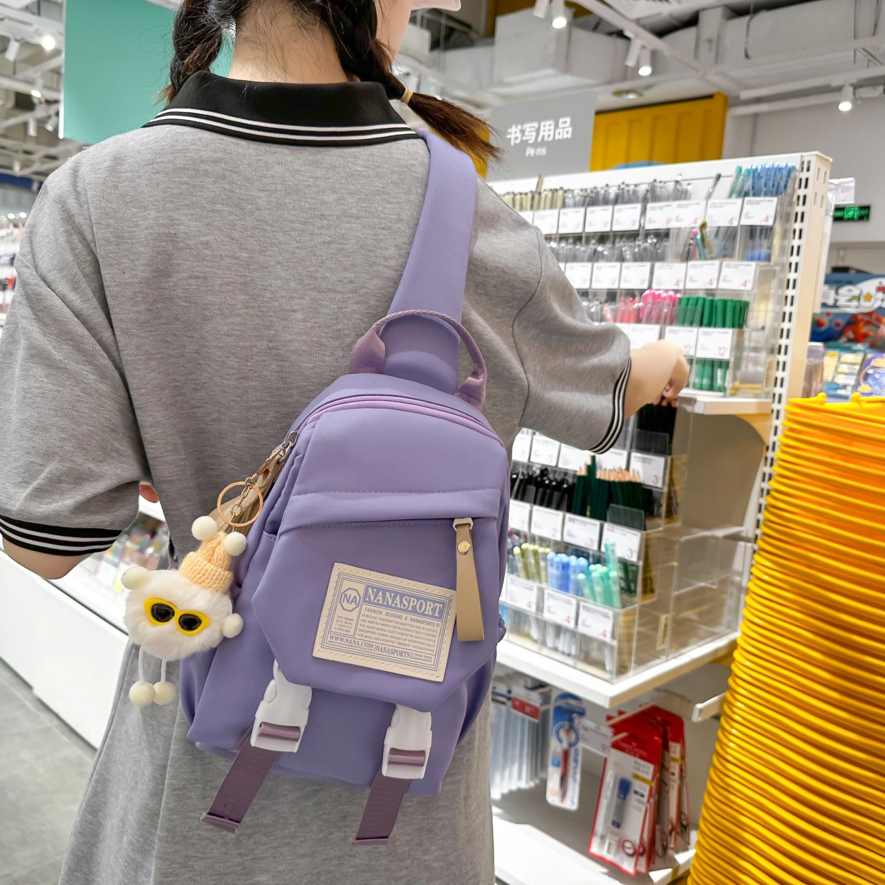 米囹 女孩百搭甜酷风 经典逛街出游通勤 男女同款 轻盈 斜跨包 中号 白色/黑色/红色/紫色/粉红色