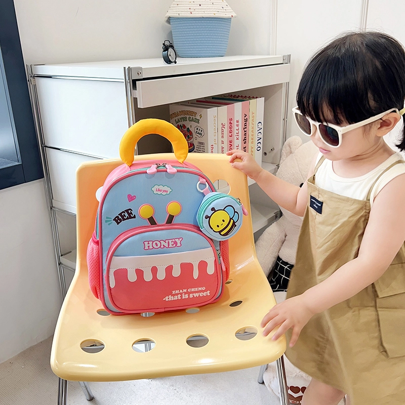 米囹 蜜蜂图案潮好看 学校出门酷 小学生日常活力散步多功能男女同款 轻盈 双肩包 常规 西瓜红/紫色/绿色/藏青色