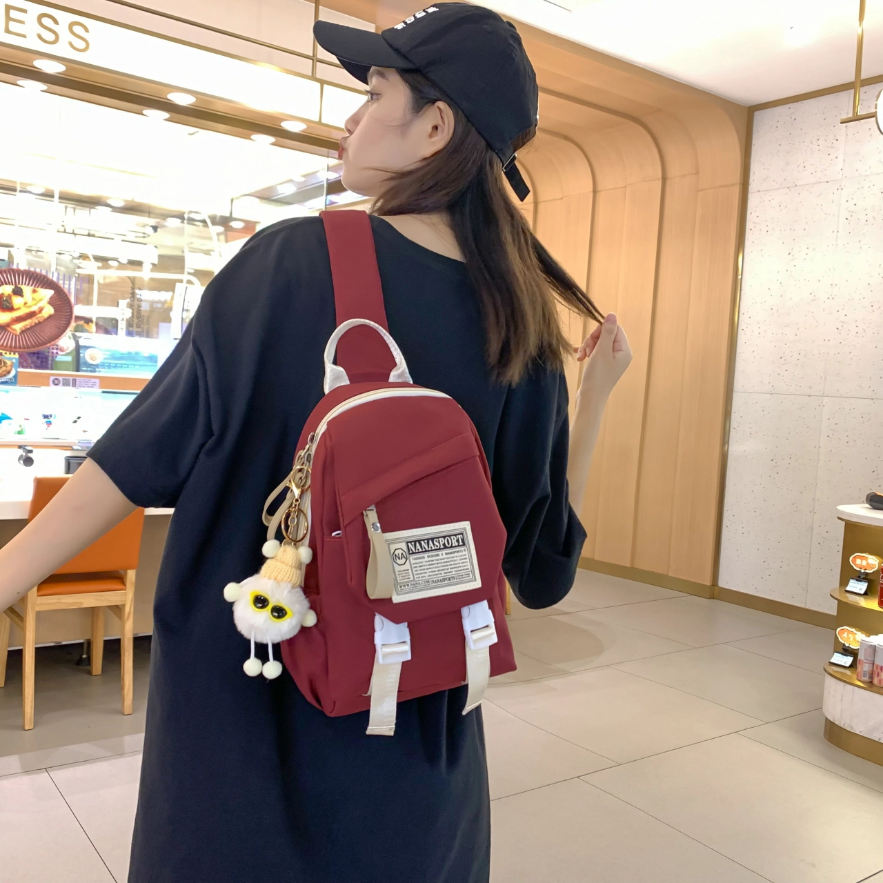 米囹 女孩百搭甜酷风 经典逛街出游通勤 男女同款 轻盈 斜跨包 中号 白色/黑色/红色/紫色/粉红色