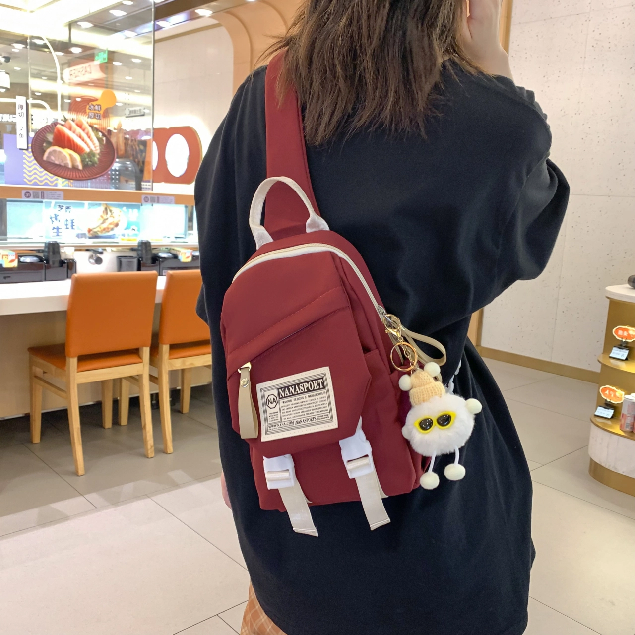 米囹 女孩百搭甜酷风 经典逛街出游通勤 男女同款 轻盈 斜跨包 中号 白色/黑色/红色/紫色/粉红色