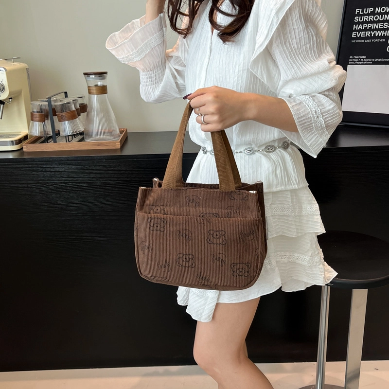 米囹 暖色系小熊印花品味英伦潮搭 优雅女孩乐趣户外穿搭单品好看 女款 轻盈 拎包 小号 青少年 白色/黑色/粉红色/咖色/棕色