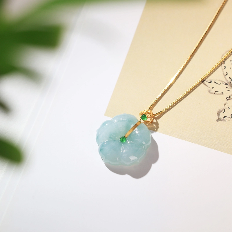 清雪 翡翠花朵 玉石文玩 国潮国风 幸运五叶草 轻奢小众 清新款 个性设计 糯冰 项链 女款 礼盒装