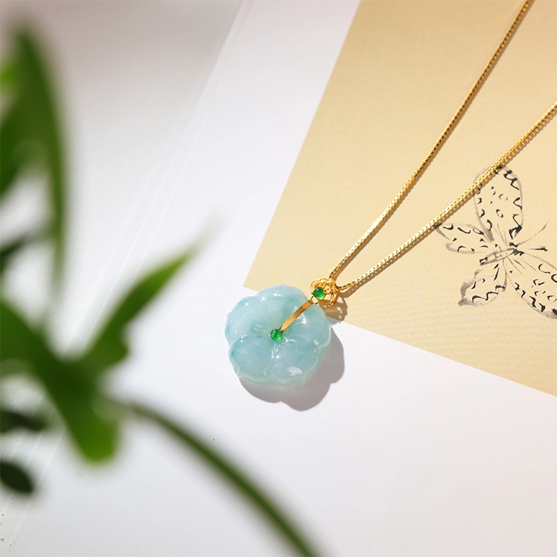 清雪 翡翠花朵 玉石文玩 国潮国风 幸运五叶草 轻奢小众 清新款 个性设计 糯冰 项链 女款 礼盒装