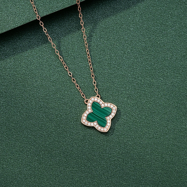 925