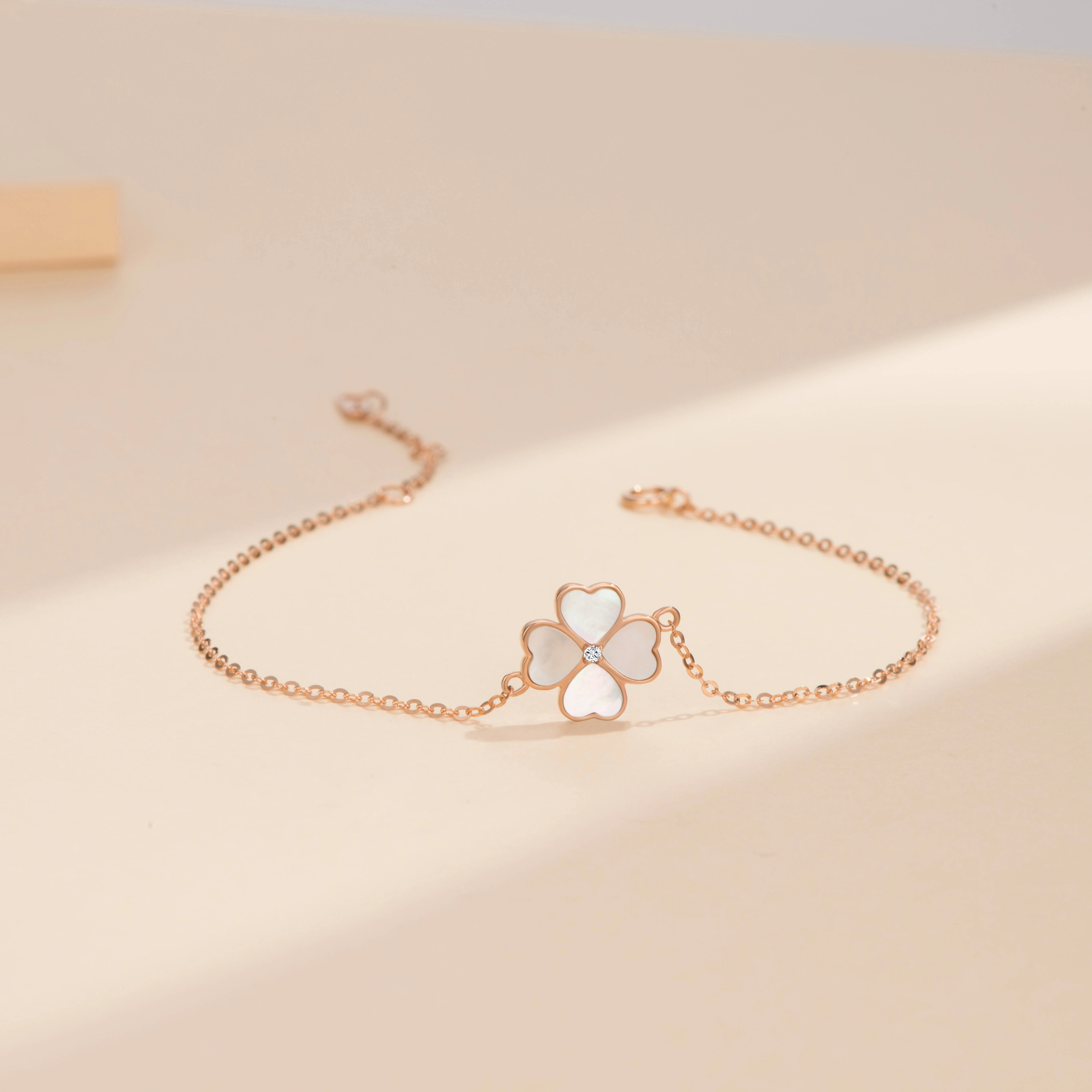 ins 18K