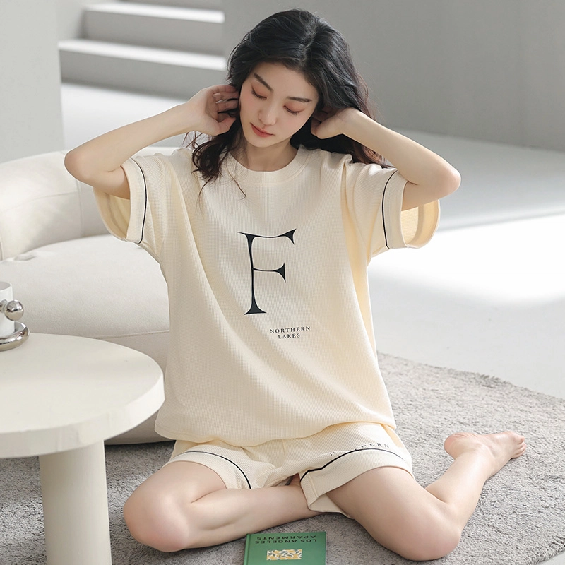贴身领域 时尚字母印花圆领短袖带口袋可外穿薄款休闲家居服三分裤睡衣套装 女款 米白色