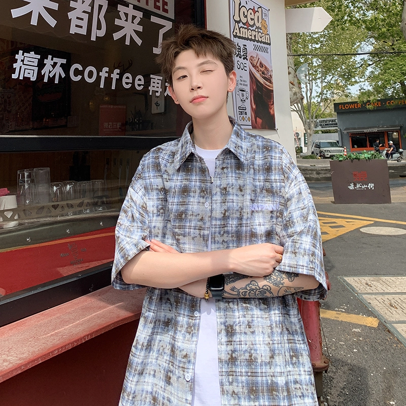 NEAR HERE ins