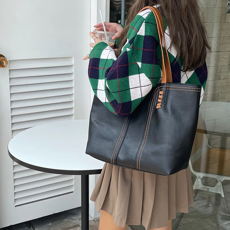 Z 1979 PU Tote