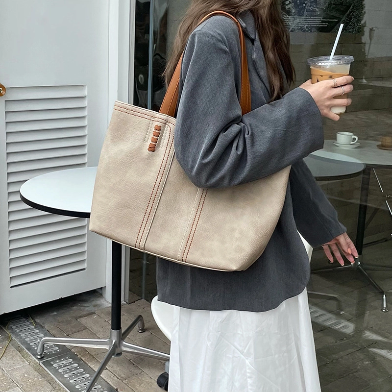 Z 1979 PU Tote