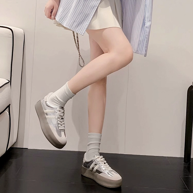 老喵 轻质时尚简约 百搭舒适 低帮 生活休闲鞋 女款 银色