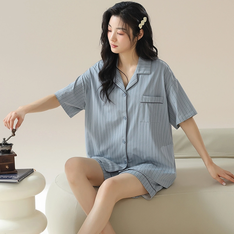 欧迪芬 轻薄透气韩版翻领单排扣短袖短裤睡衣套装 女款 浅灰色