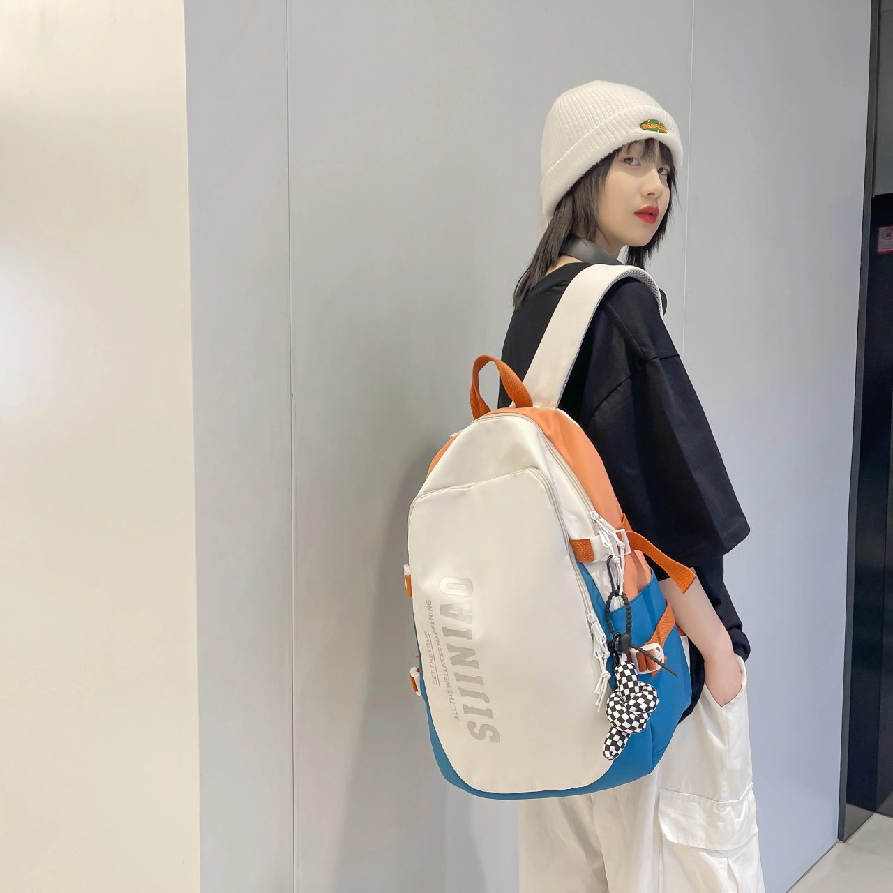 尊梵 多功能大容量大学生多口袋拉链开合 双肩包 尼龙 女款 多色