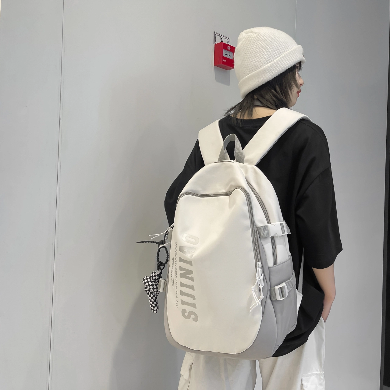 尊梵 多功能大容量大学生多口袋拉链开合 双肩包 尼龙 女款 多色