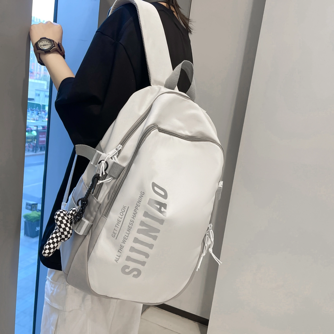 尊梵 多功能大容量大学生多口袋拉链开合 双肩包 尼龙 女款 多色