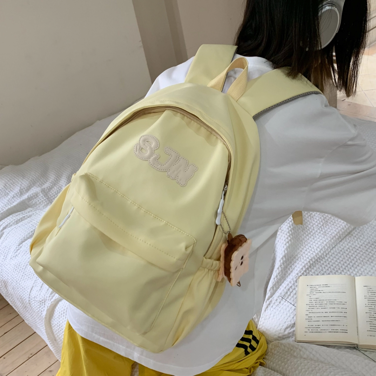 尊梵 多功能电脑时尚超学生多口袋拉链开合 双肩包 尼龙 女款 多色