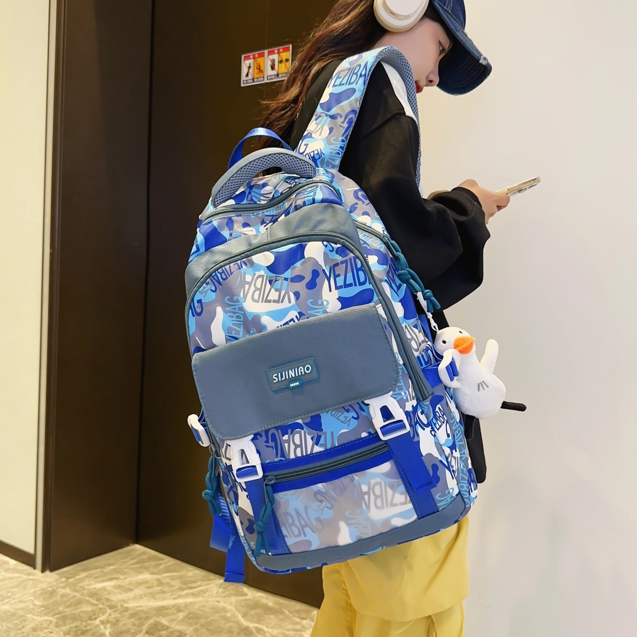 尊梵 功能电脑背包 大容量电脑多口袋双肩包 尼龙 女款 多色
