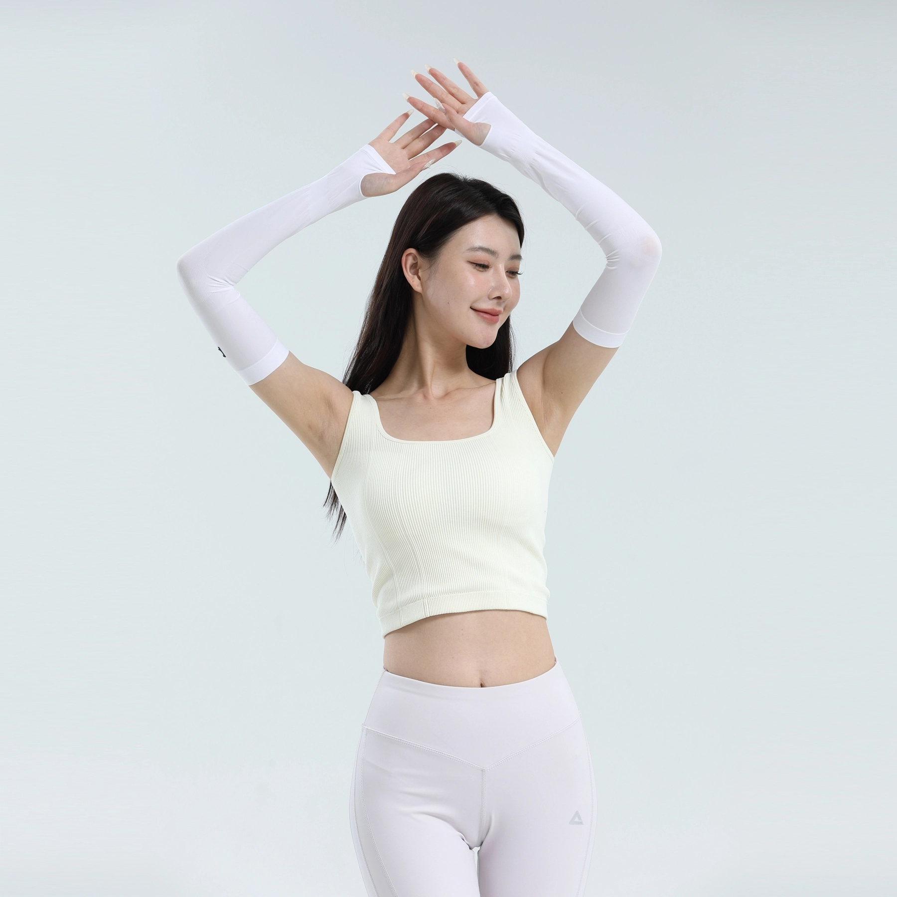 匹克 夏季高效隔热持久降温塑性显瘦高弹速干篮球骑行机车保护袖套户外运动防紫外线冰袖 锦纶氨纶 防晒袖 通用 灰黑白三色
