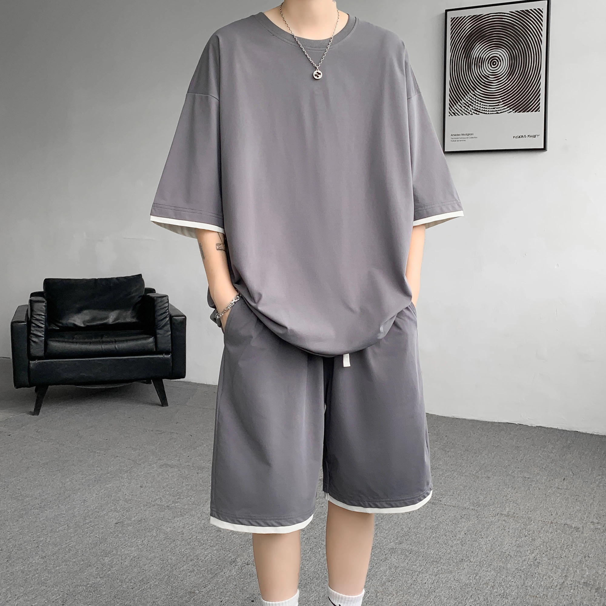 URBAN AUTHENTIC T