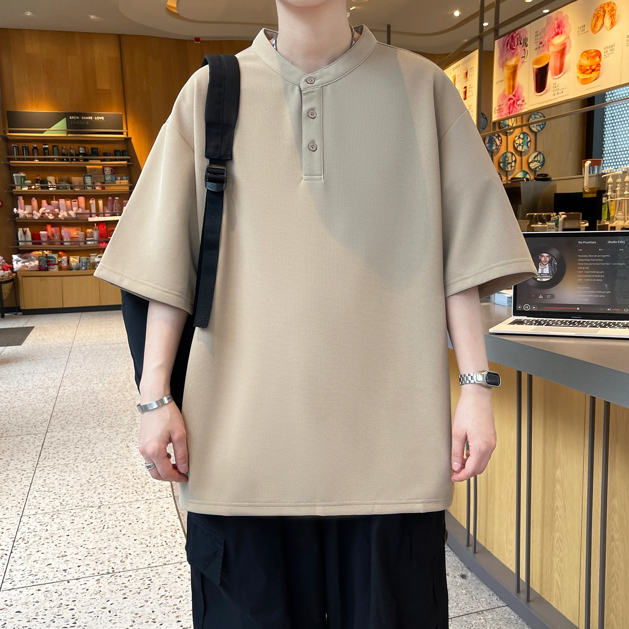 URBAN AUTHENTIC T