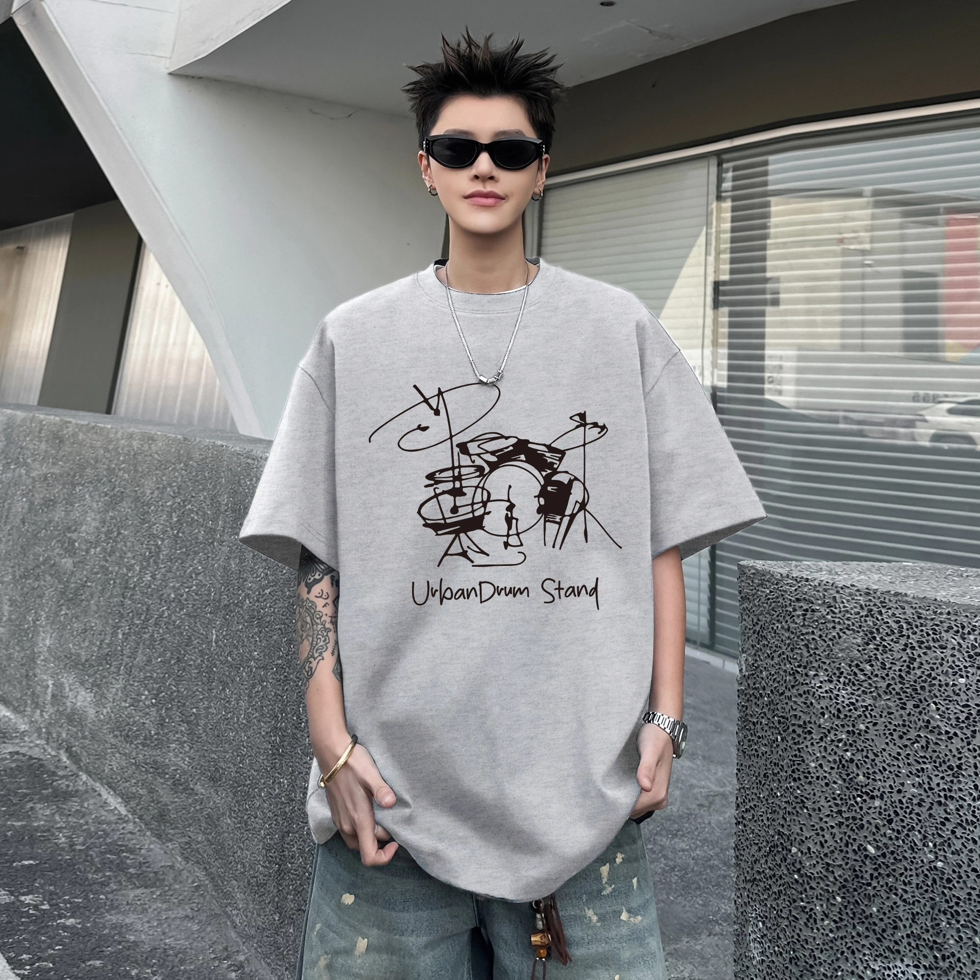 URBAN AUTHENTIC T