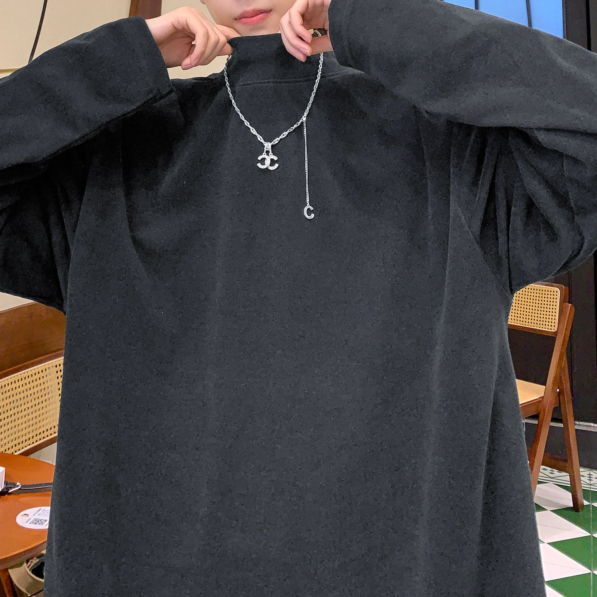 URBAN AUTHENTIC T