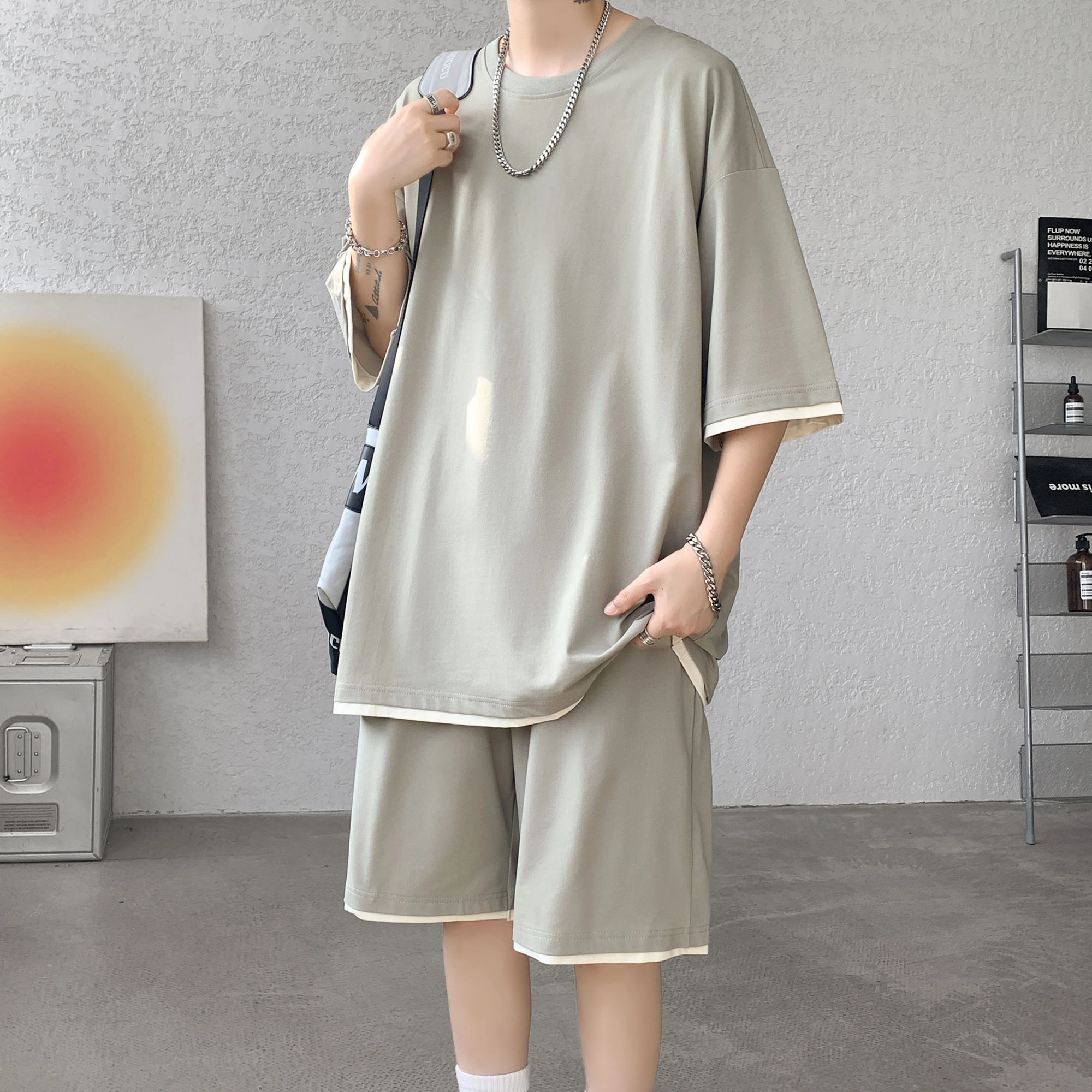 URBAN AUTHENTIC T
