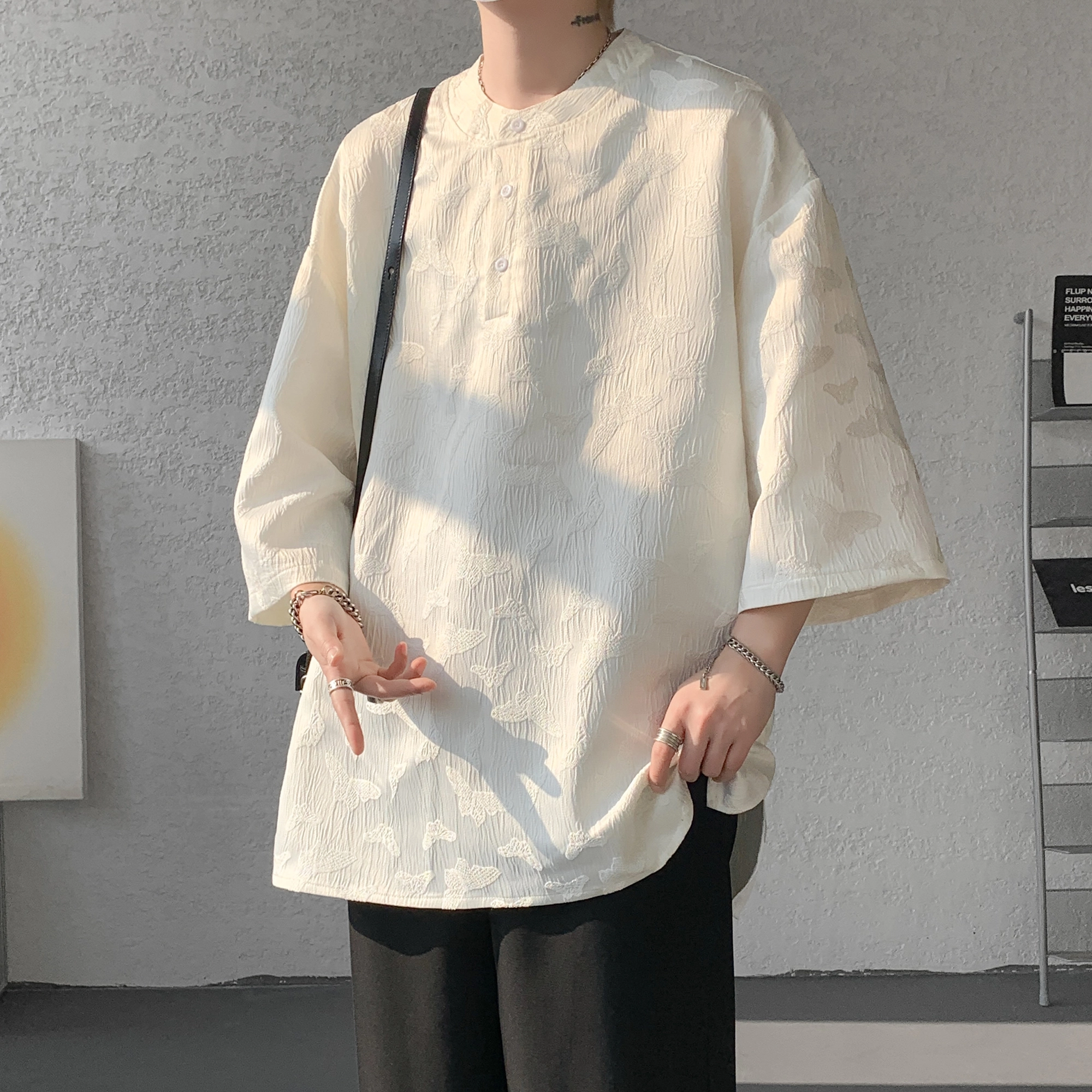 URBAN AUTHENTIC T