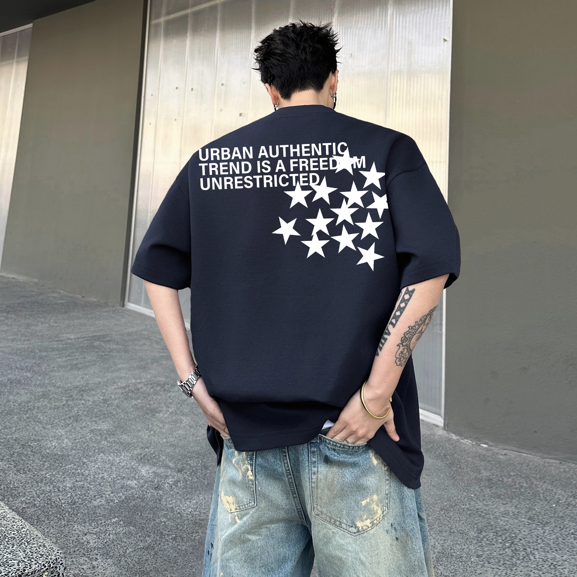 URBAN AUTHENTIC logoT