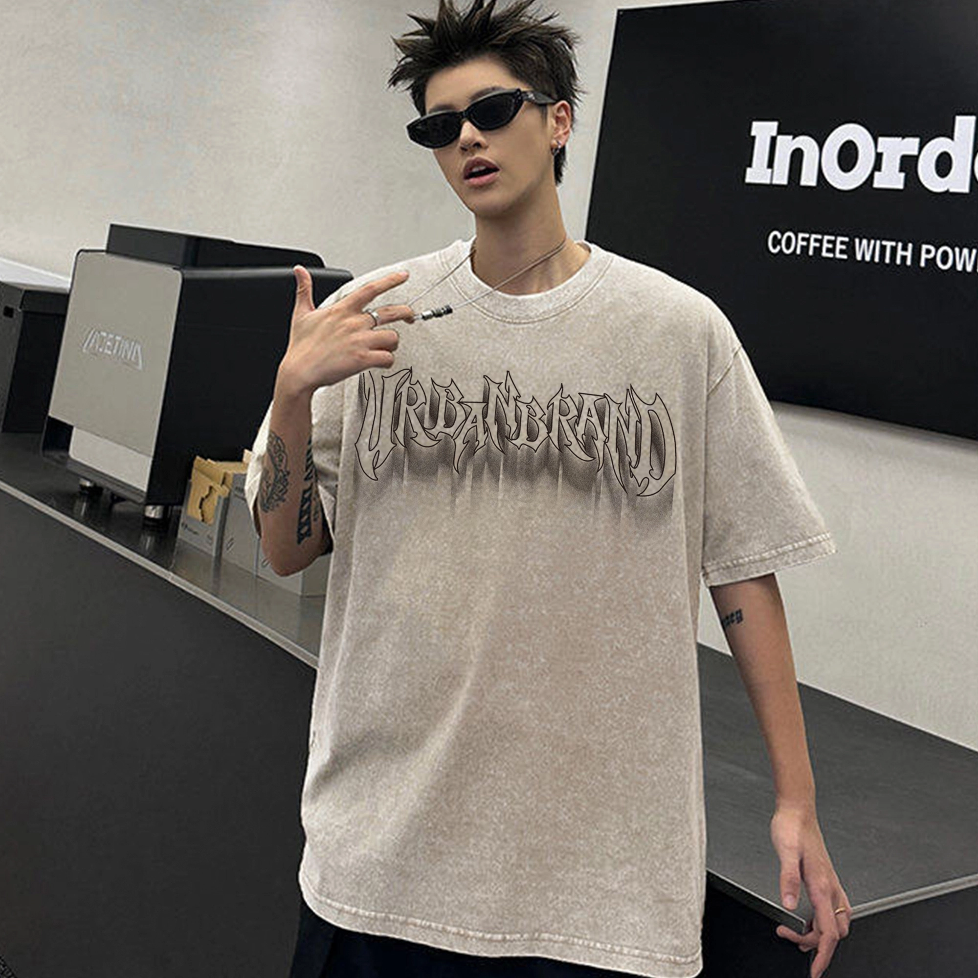 URBAN AUTHENTIC LOGOT