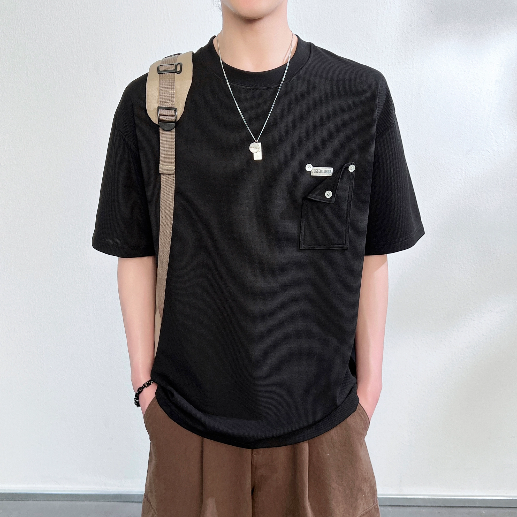 URBAN AUTHENTIC T