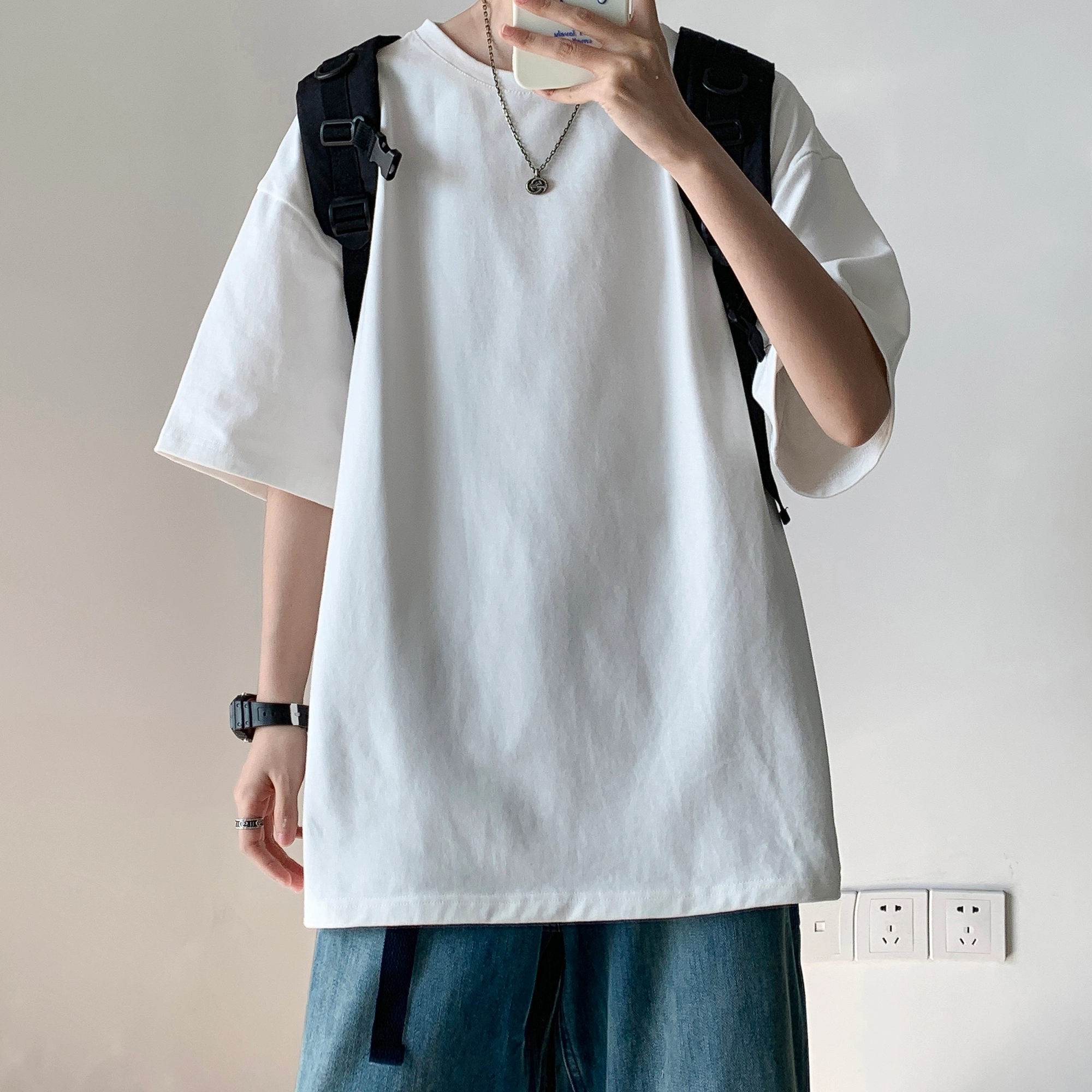 URBAN AUTHENTIC T
