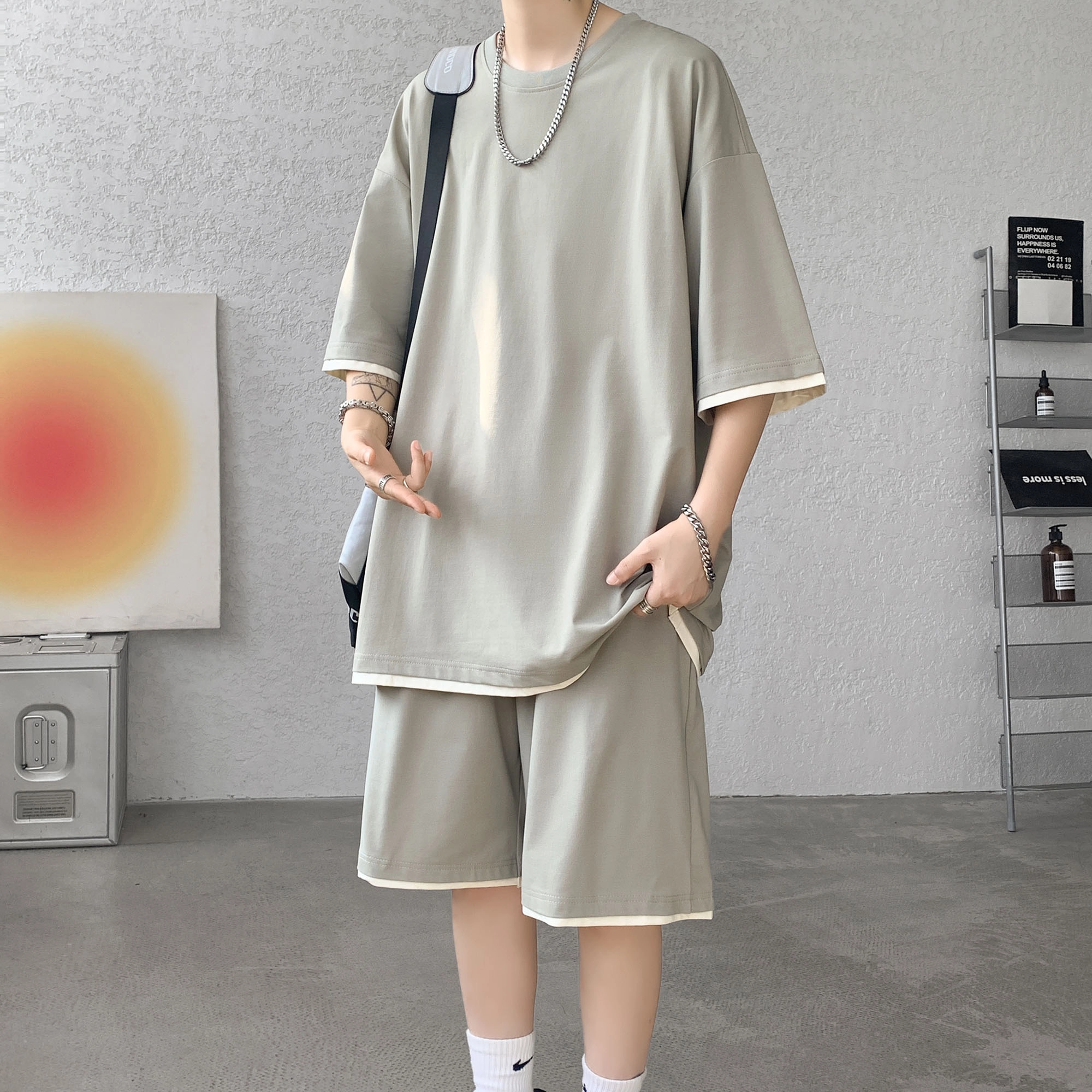 URBAN AUTHENTIC T