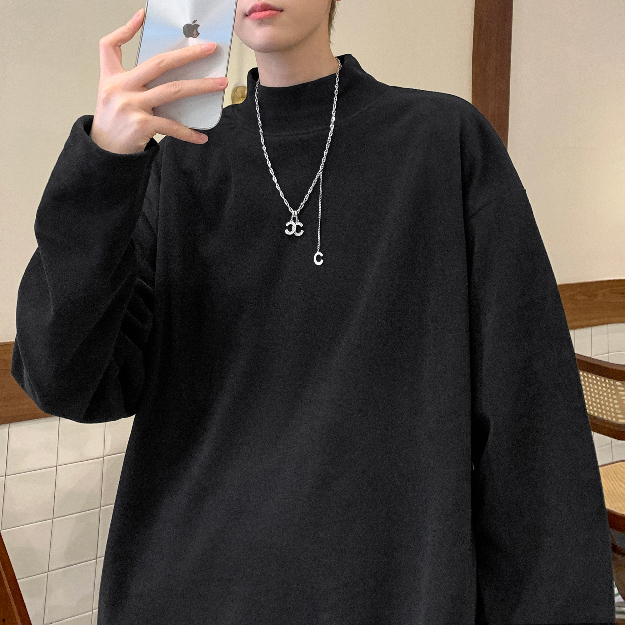 URBAN AUTHENTIC T
