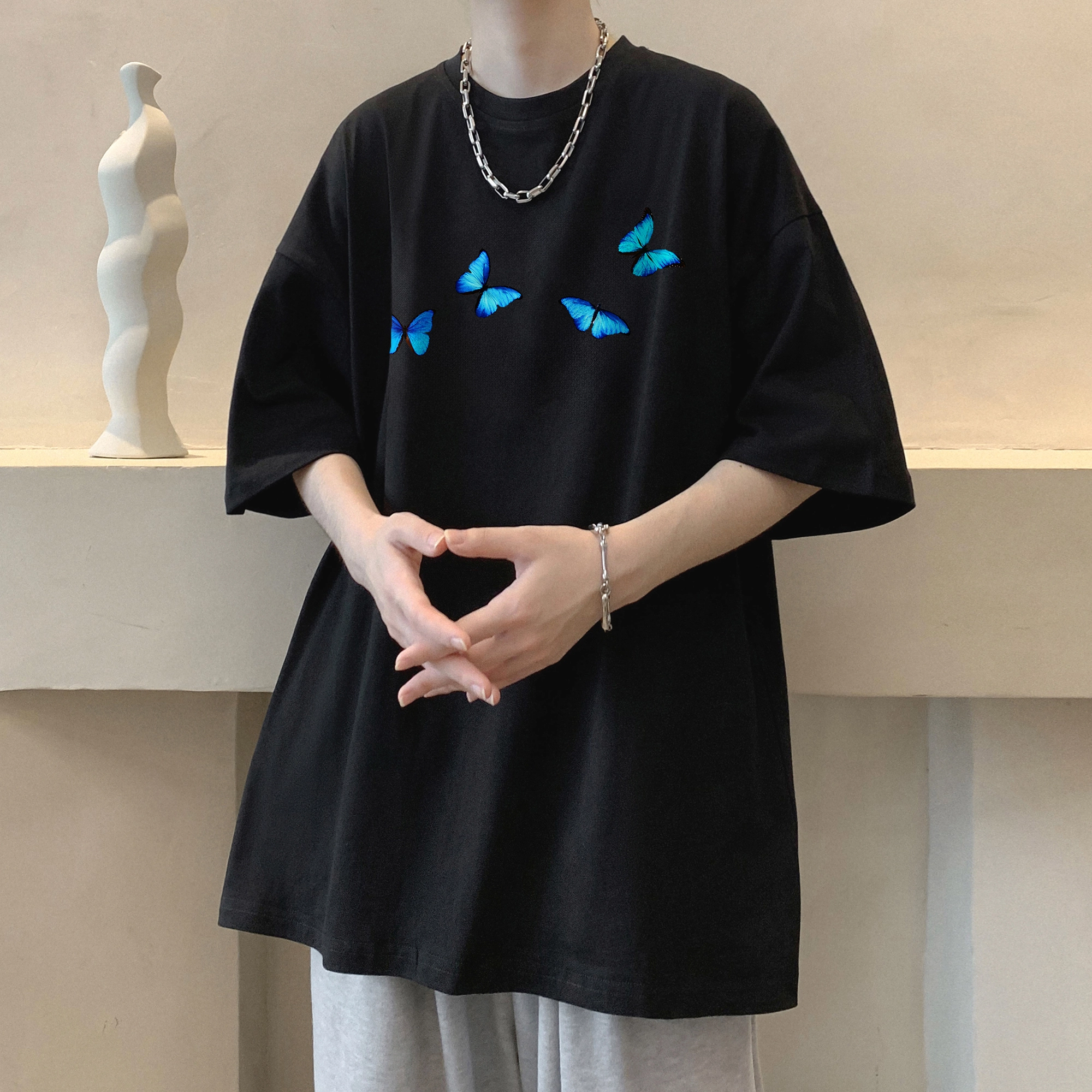URBAN AUTHENTIC T