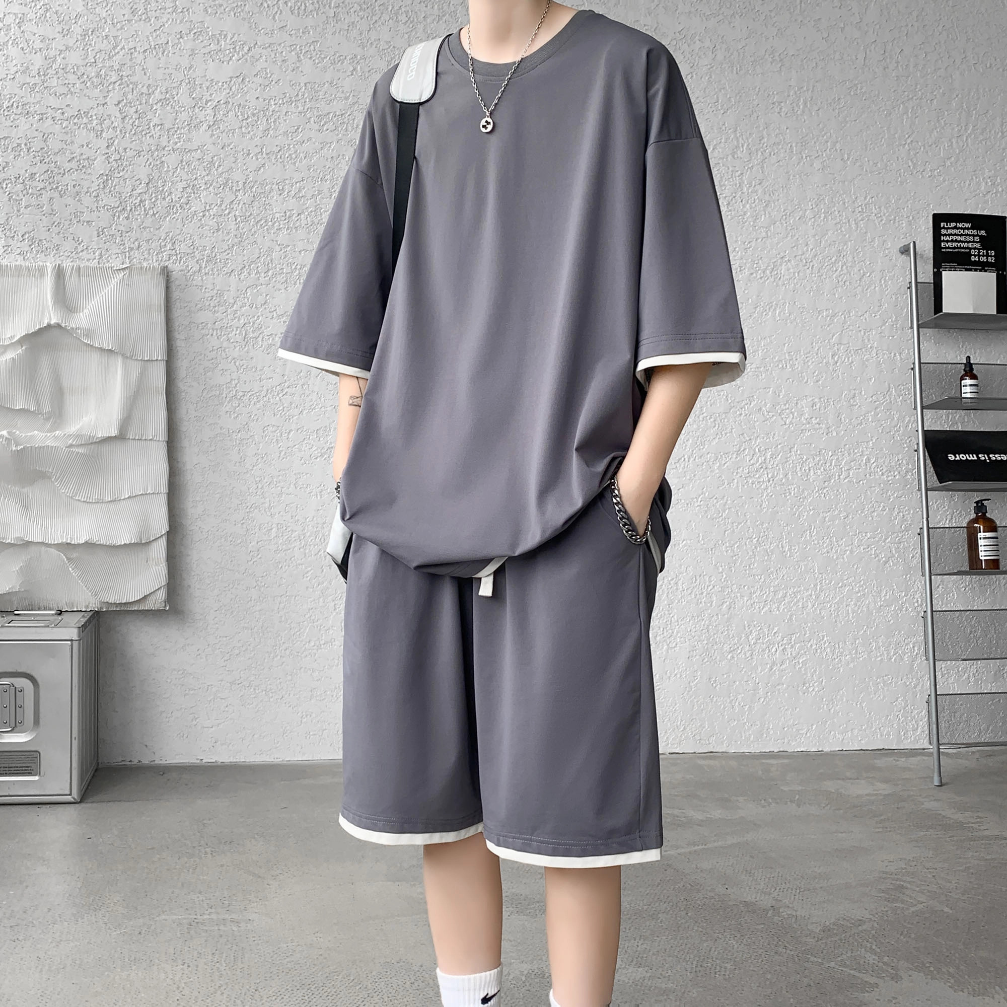 URBAN AUTHENTIC T