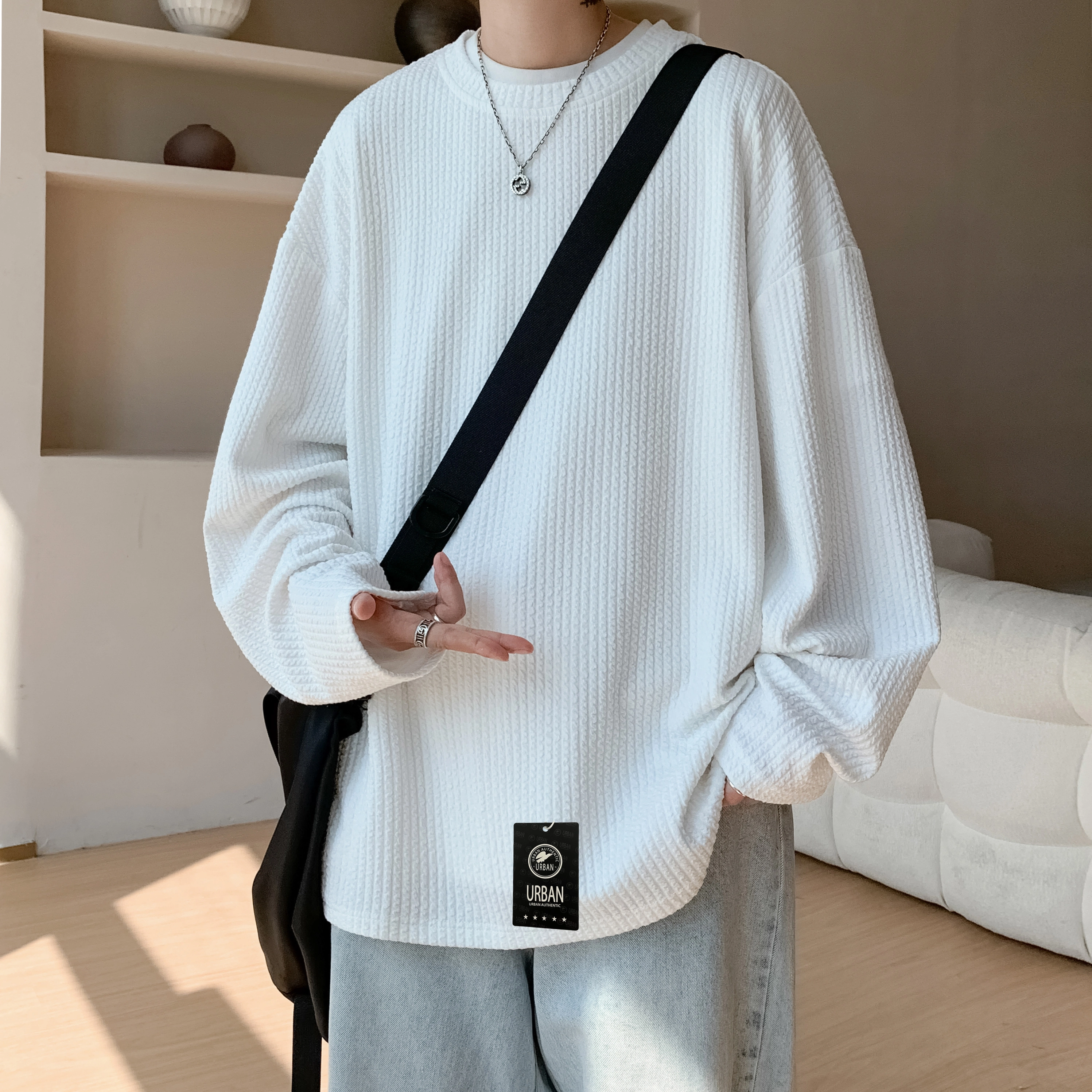 URBAN AUTHENTIC T