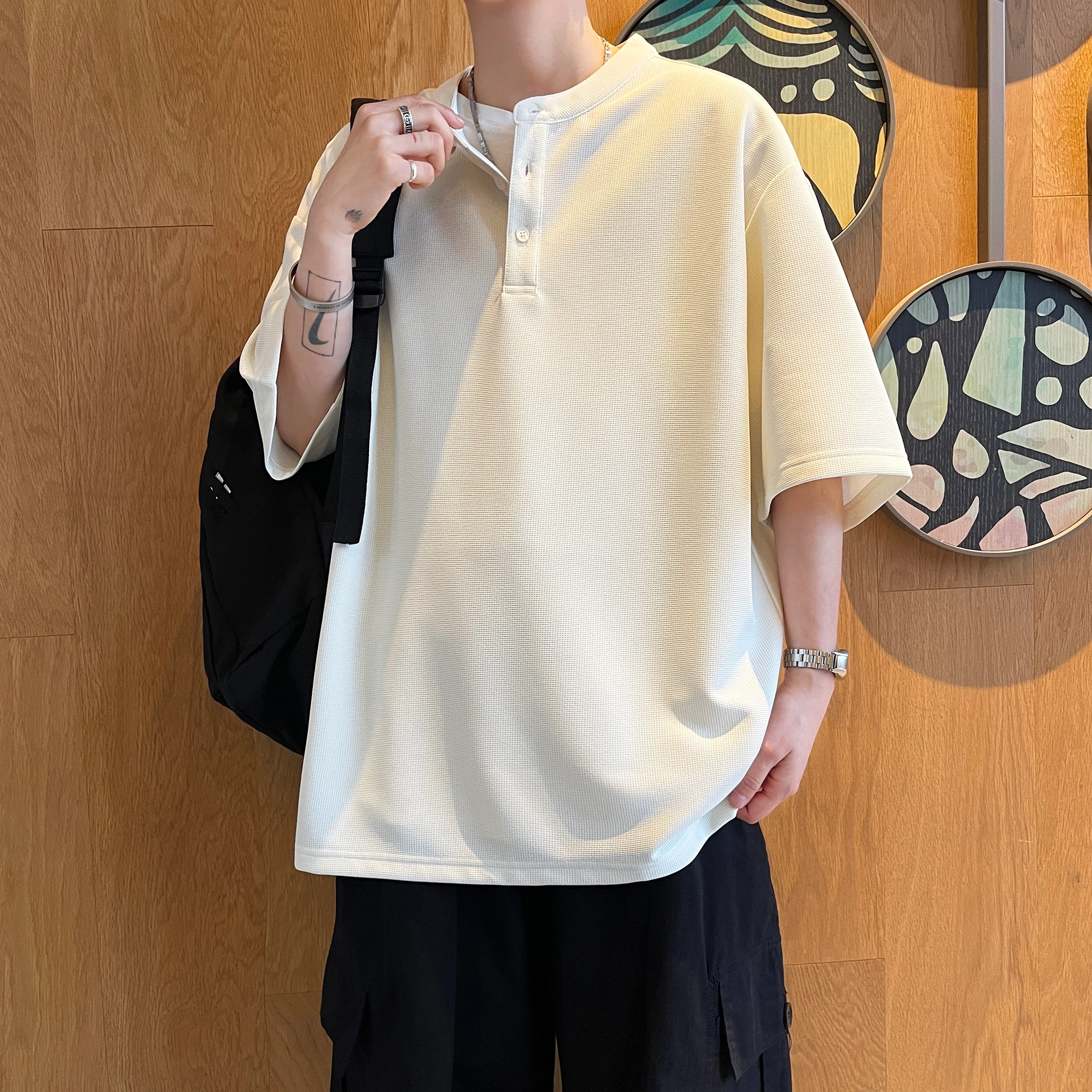 URBAN AUTHENTIC T