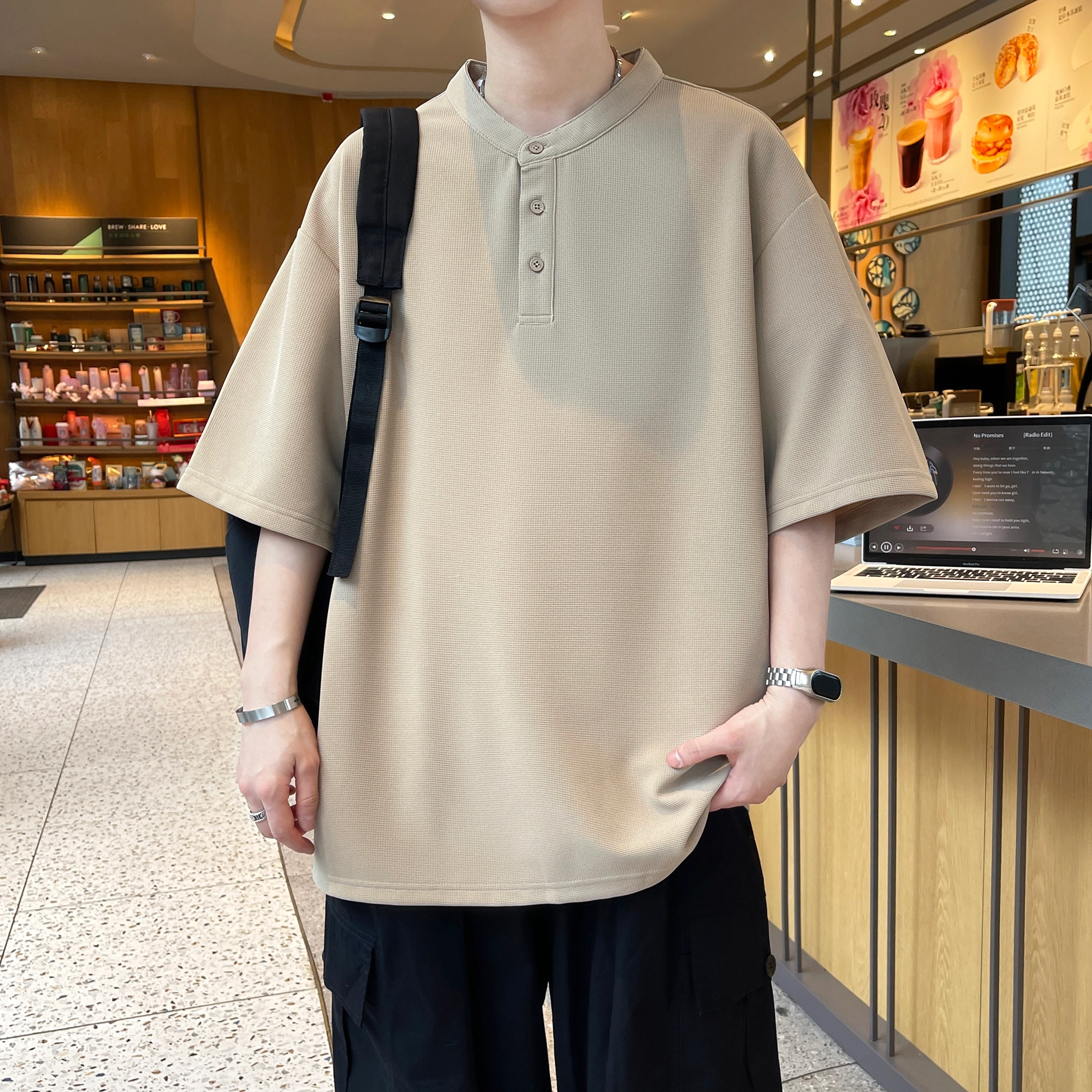 URBAN AUTHENTIC T