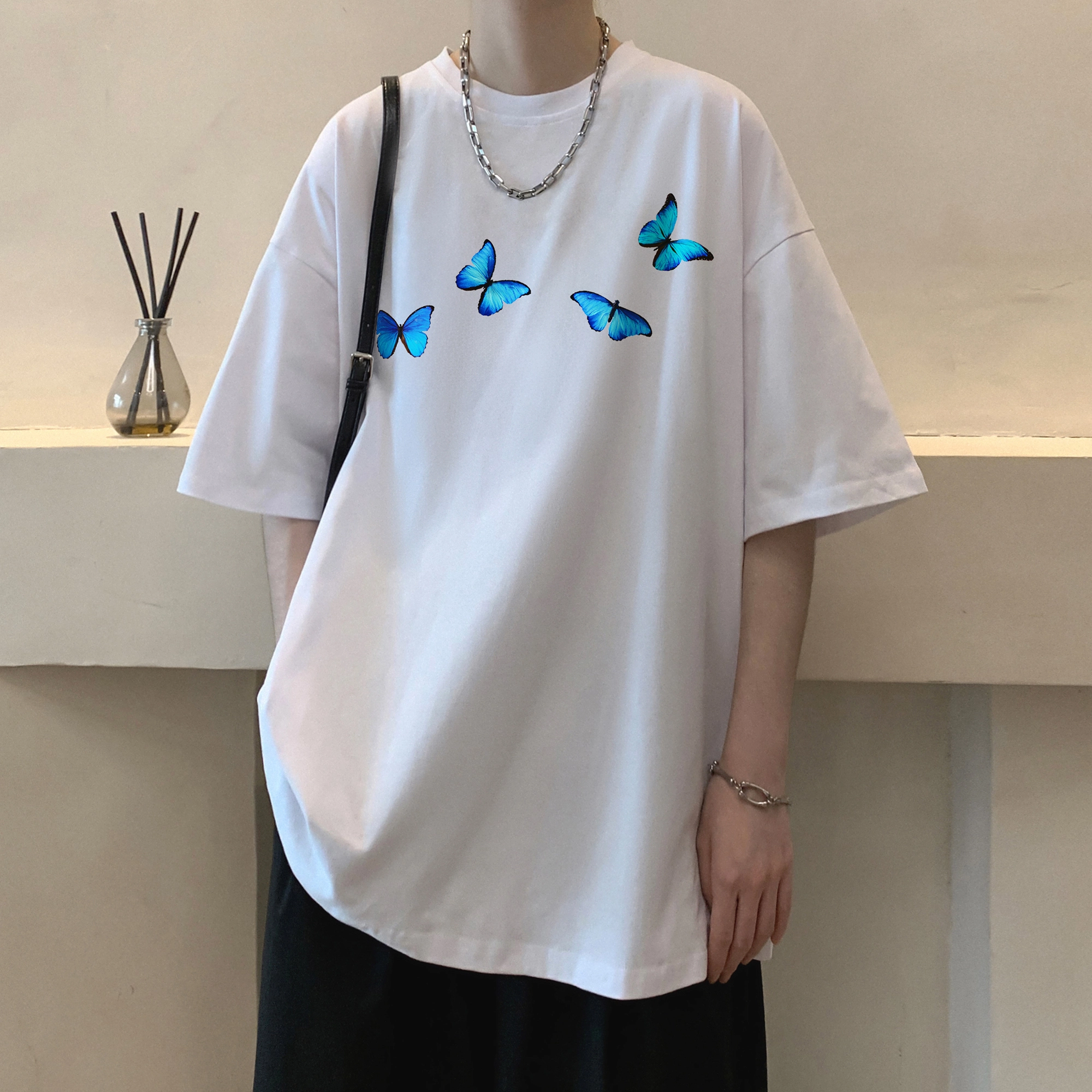 URBAN AUTHENTIC T