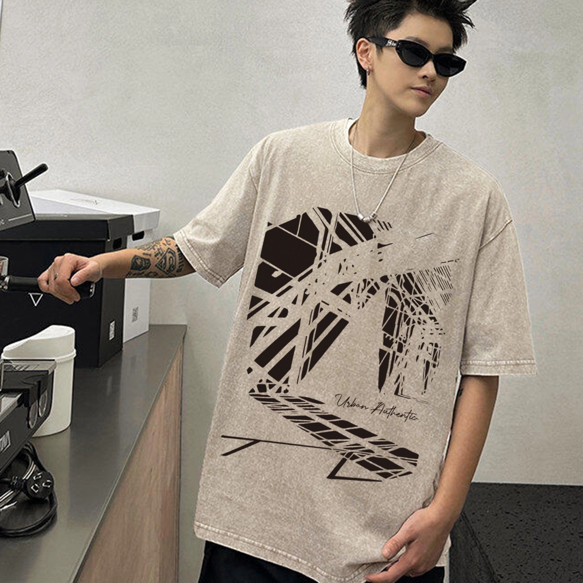 URBAN AUTHENTIC T