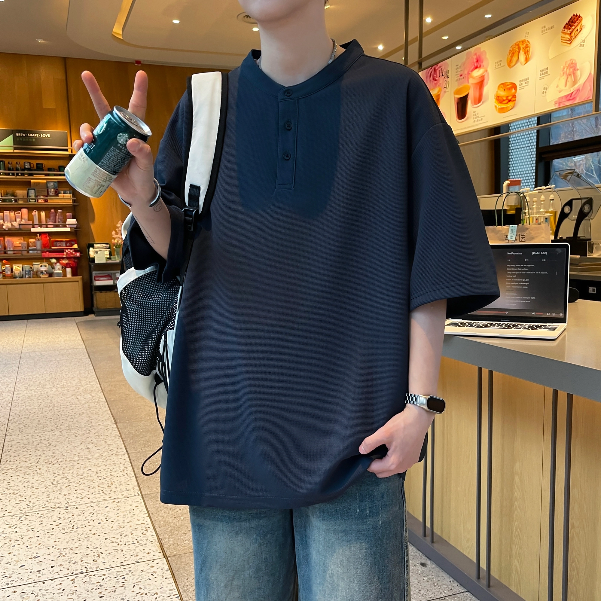 URBAN AUTHENTIC T