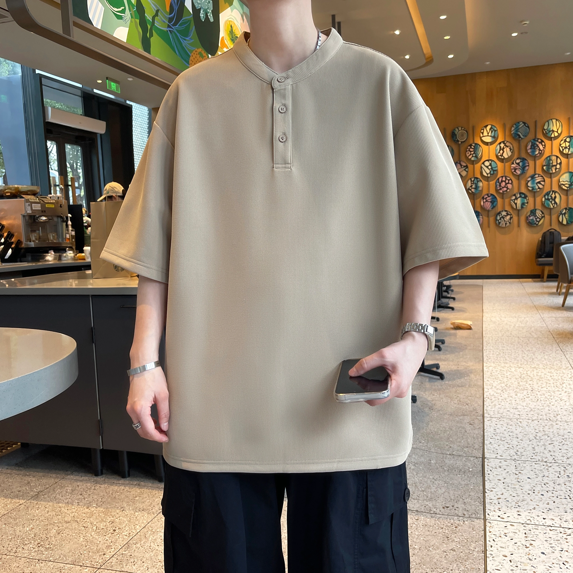 URBAN AUTHENTIC T