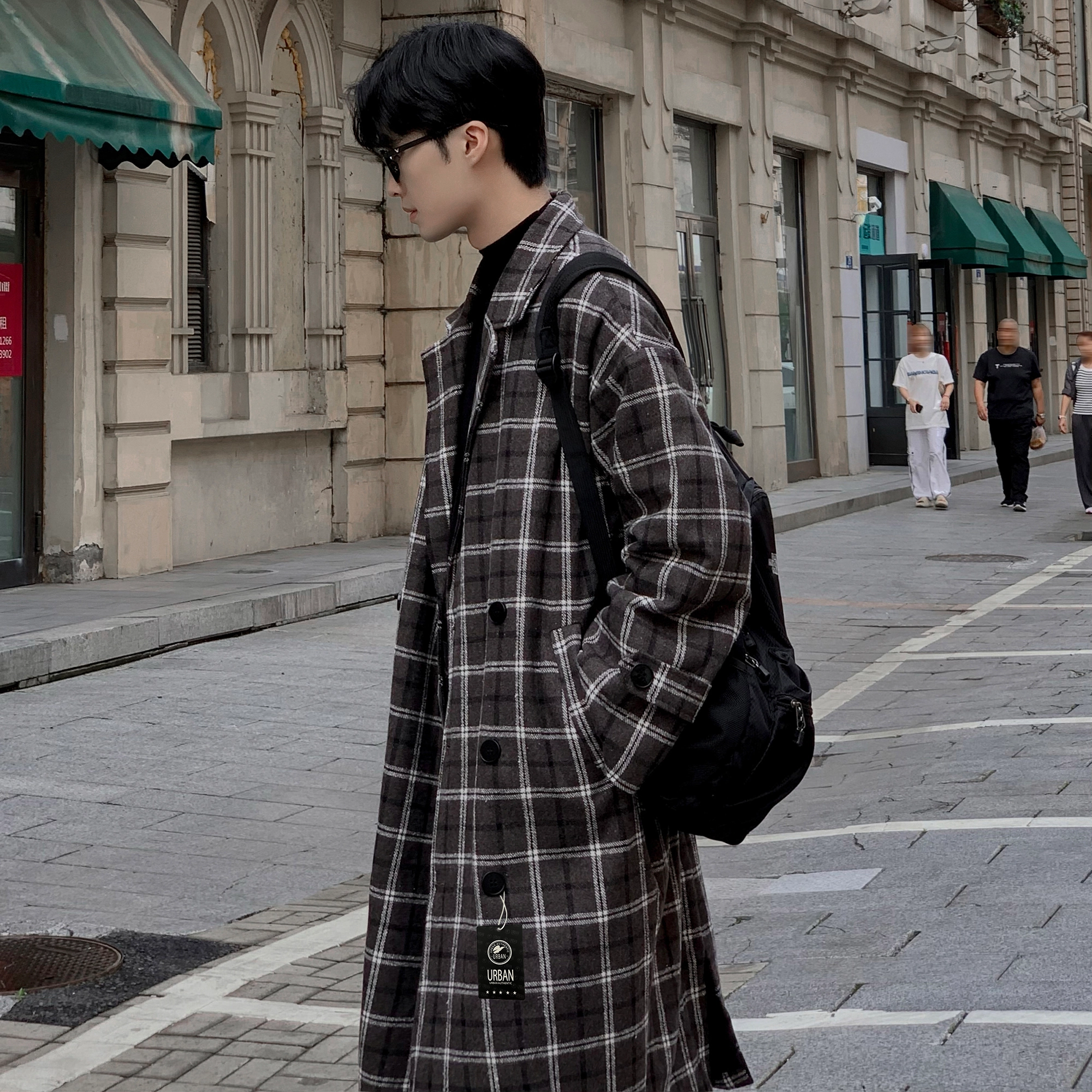 URBAN AUTHENTIC