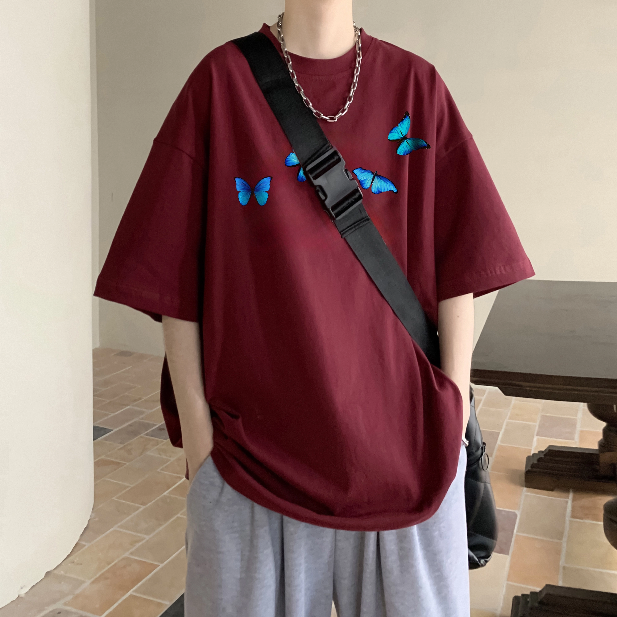 URBAN AUTHENTIC T