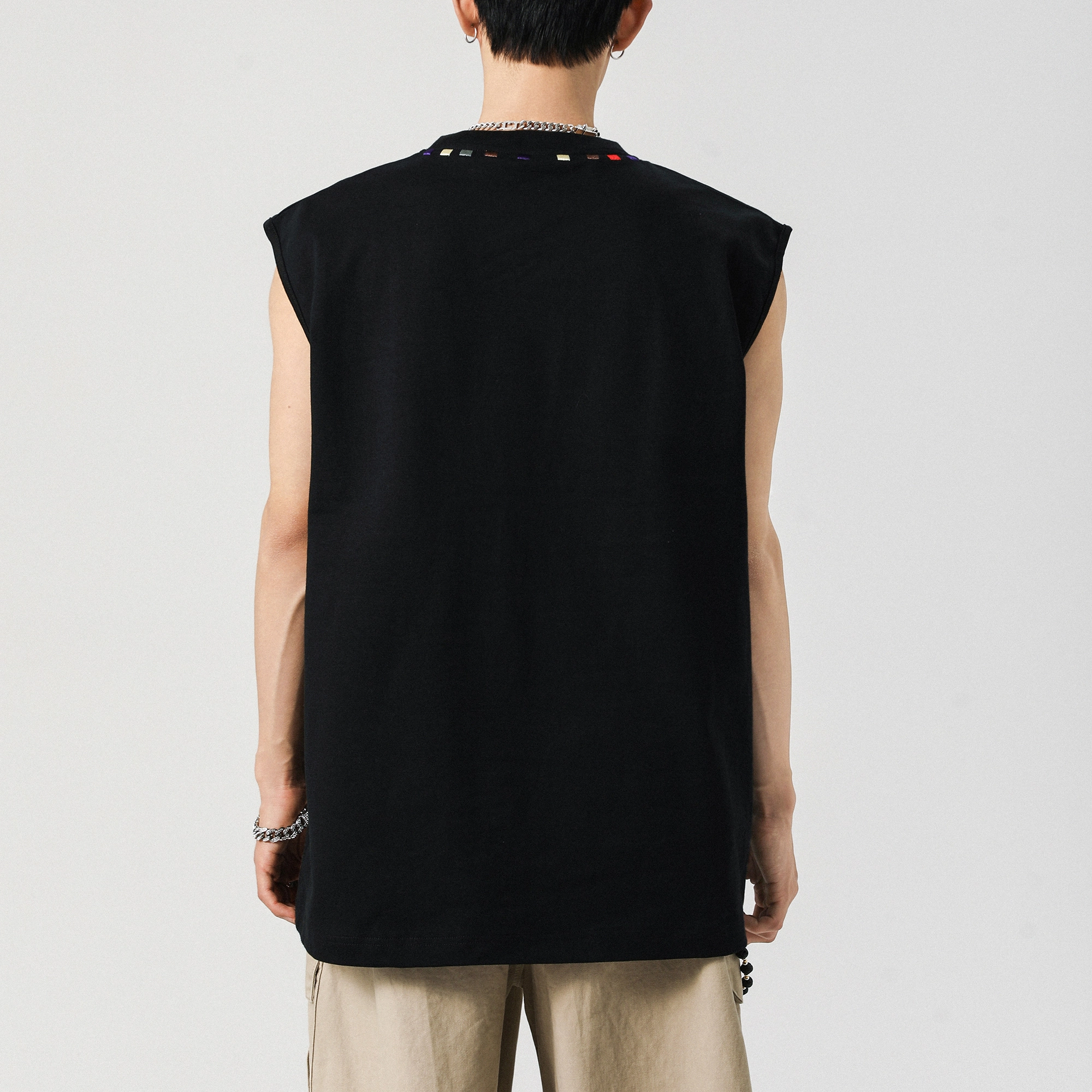 URBAN AUTHENTIC T